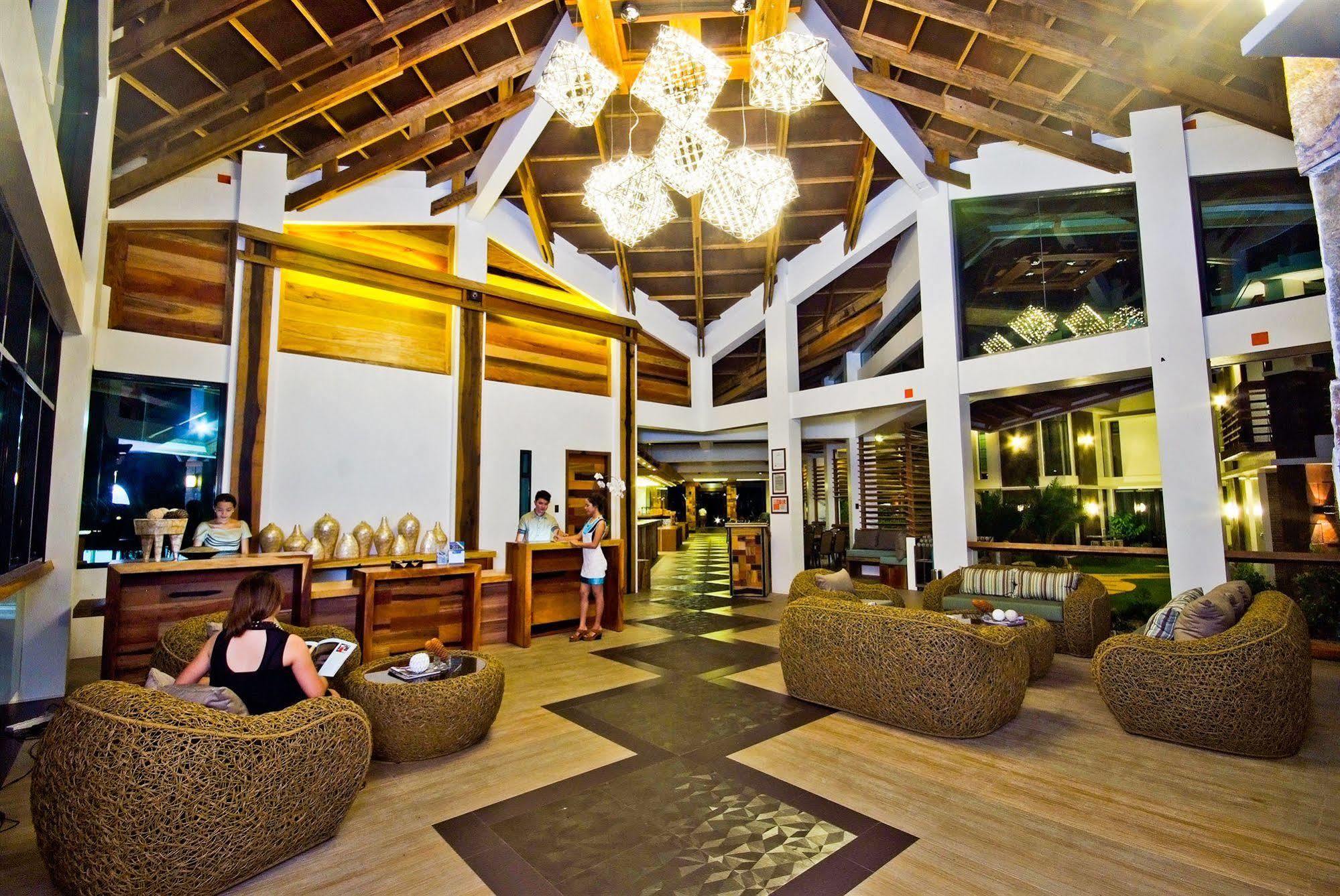 Infinity Resort Puerto Galera Exterior foto